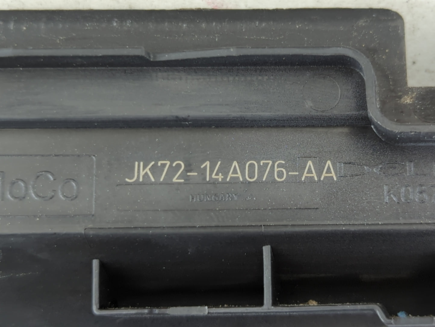 2018-2019 Land Rover Discovery Sport Fusebox Fuse Box Panel Relay Module P/N:JK72-14A076-AA Fits Fits 2018 2019 OEM Used Aut