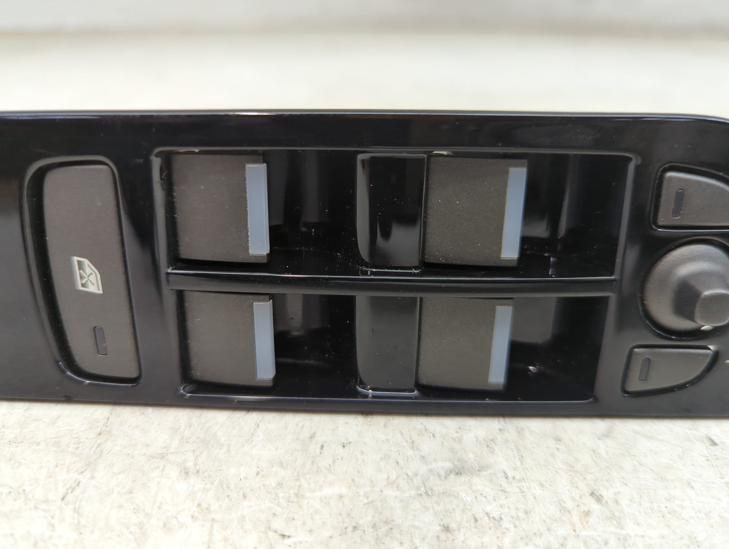 2018 Land Rover Evoque Master Power Window Switch Replacement Driver Side Left P/N:54678 Fits OEM Used Auto Parts - Oemuseda