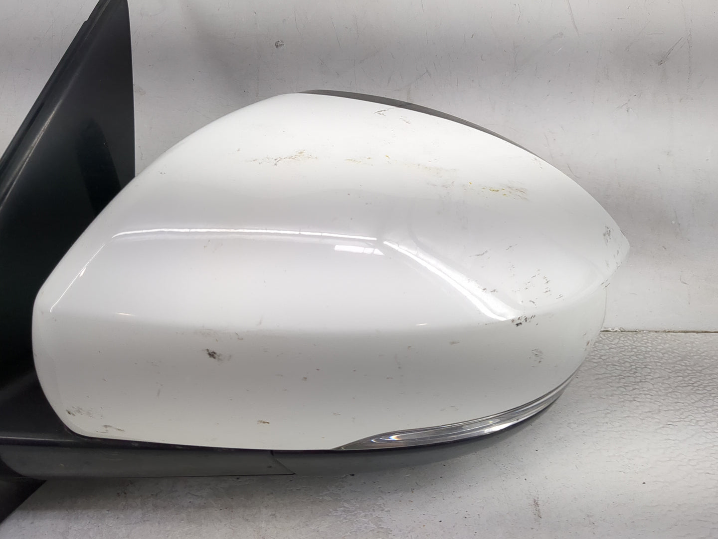2018 Land Rover Range Rover Driver Side View Mirror - Left Door Mirror OEM Used - Oemusedautoparts1.com
