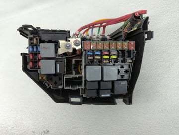 2018-2019 Land Rover Range Rover Fusebox Fuse Box Panel Relay Module P/N:6693291522 Fits Fits 2018 2019 OEM Used Auto Parts 