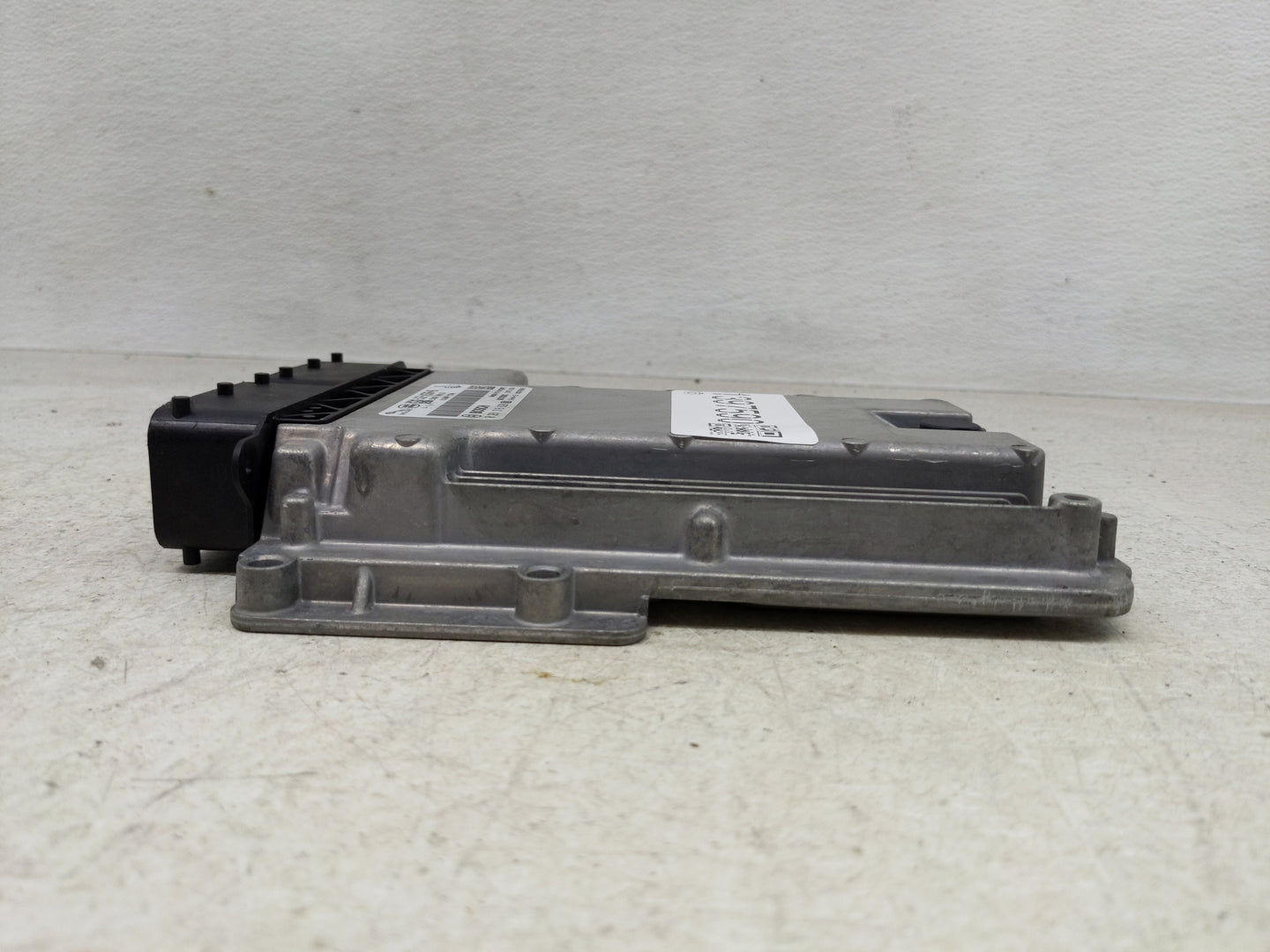 2018-2019 Land Rover Range Rover Evoque PCM Engine Control Computer ECU ECM PCU OEM P/N:HJ32-14C568-AB Fits Fits 2018 2019 O