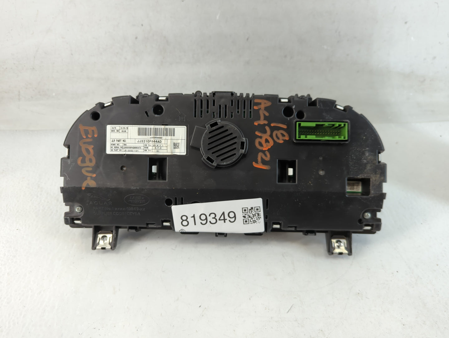 2018-2019 Land Rover Range Rover Evoque Instrument Cluster Speedometer Gauges P/N:JJ3210F844AD Fits Fits 2018 2019 OEM Used 