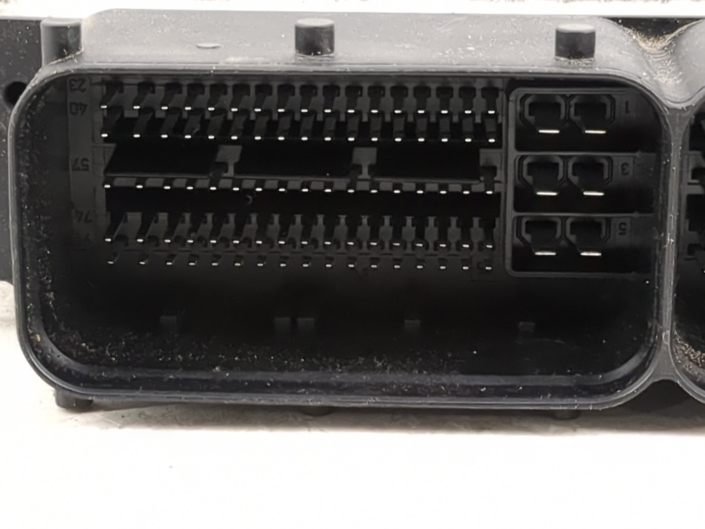 2018 Land Rover Velar PCM Engine Control Computer ECU ECM PCU OEM P/N:HPLA-14C568-TB 0261S13504 Fits Fits 2017 2019 2020 OEM