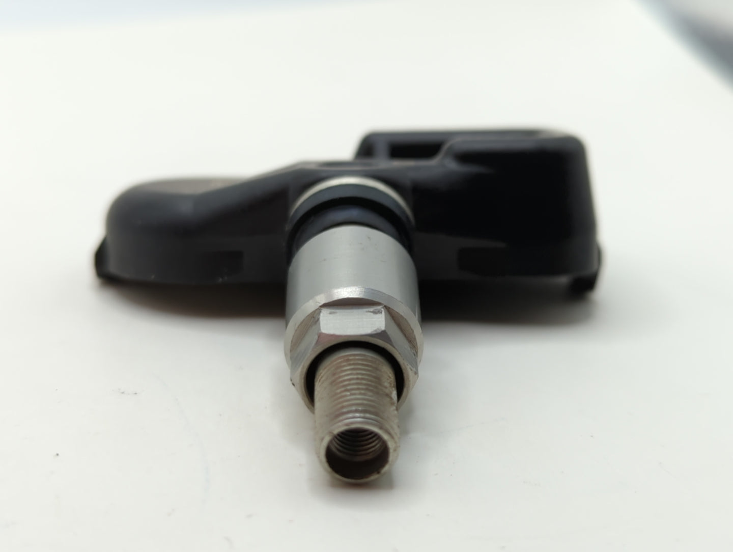 2018 Lexus Es350 Tire Pressure Monitoring System Sensor Tpms - Oemusedautoparts1.com