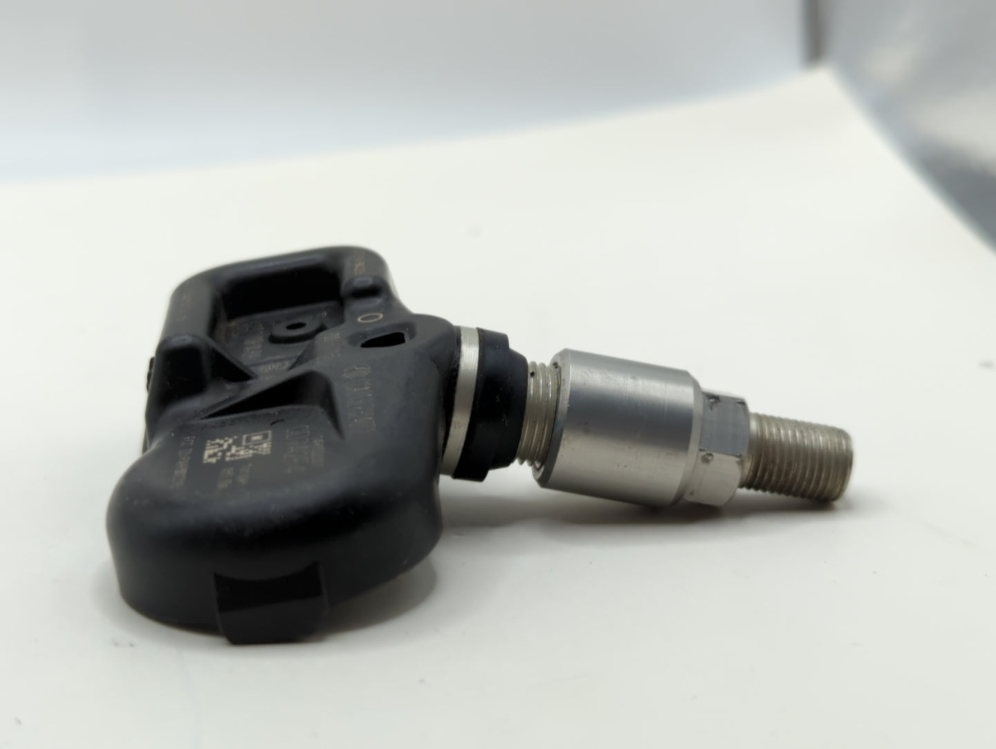 2018 Lexus Es350 Tire Pressure Monitoring System Sensor Tpms - Oemusedautoparts1.com