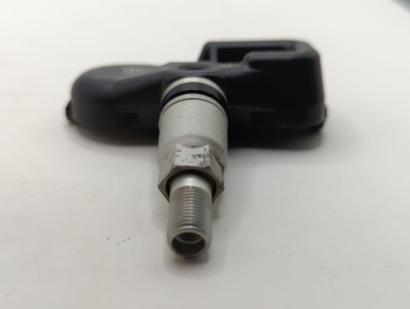2018 Lexus Es350 Tire Pressure Monitoring System Sensor Tpms - Oemusedautoparts1.com