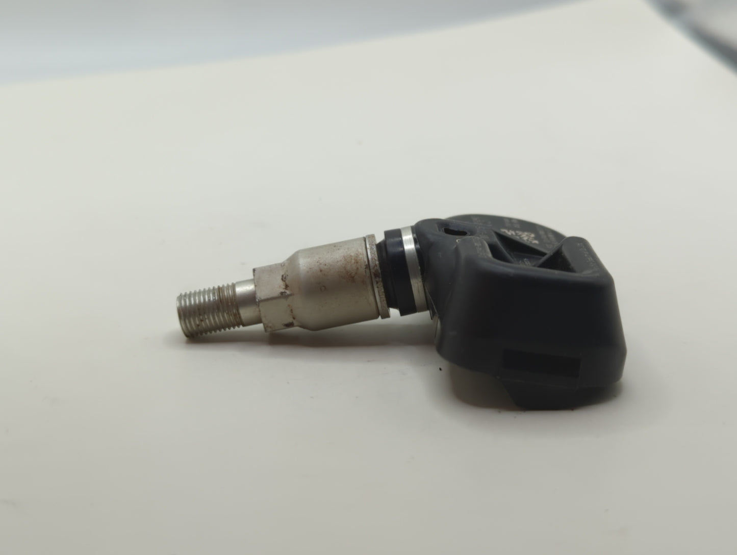 2018 Lexus Es350 Tire Pressure Monitoring System Sensor Tpms - Oemusedautoparts1.com
