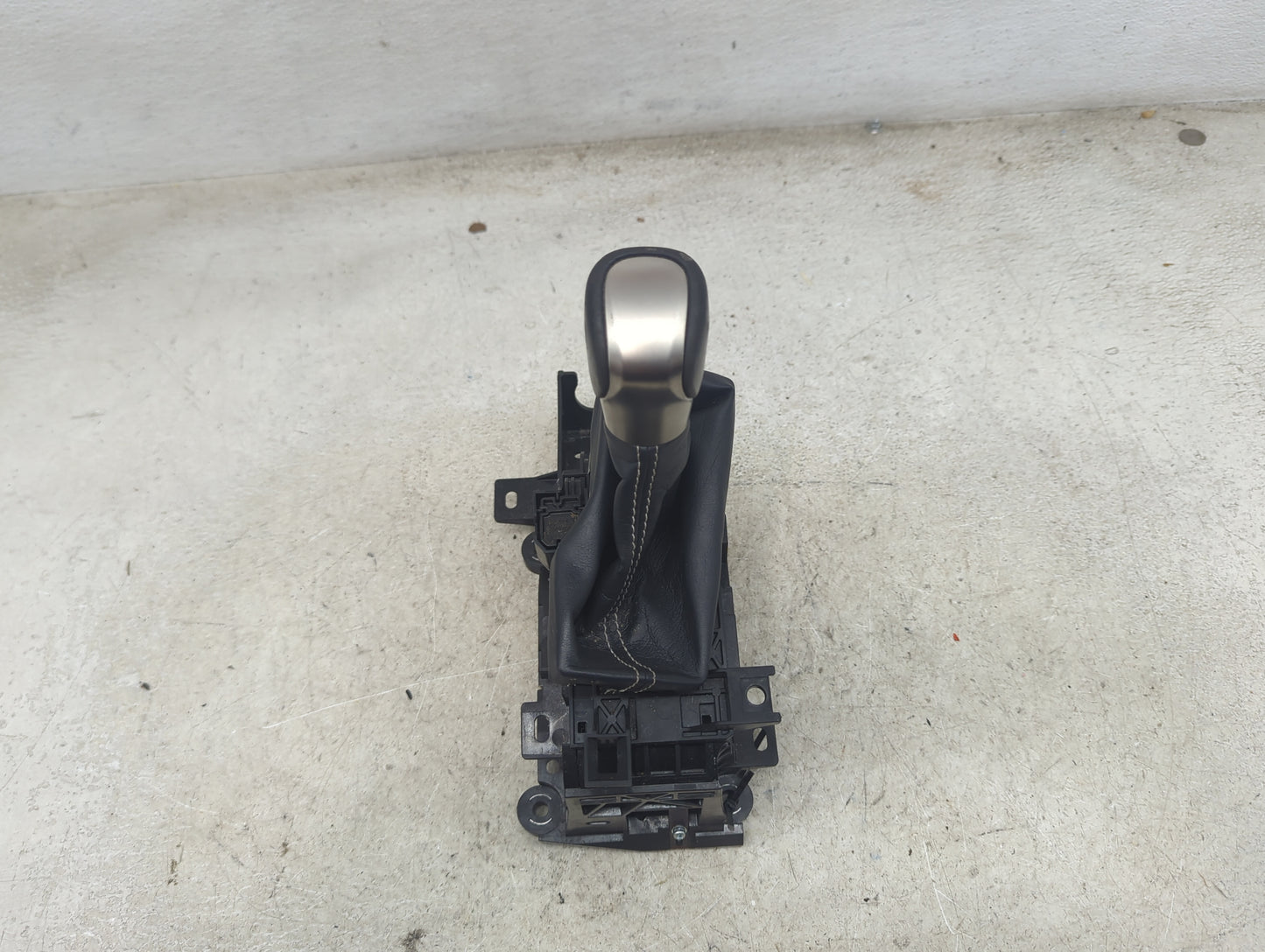 2018 Lexus Nx300 Floor Console Assembly Shifter Black - Oemusedautoparts1.com