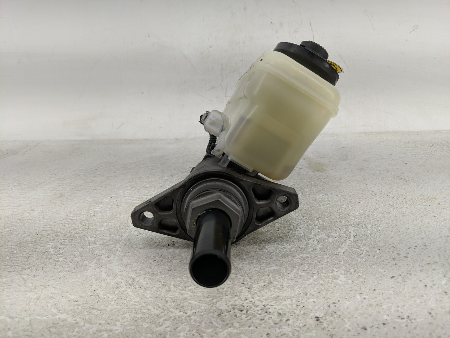 2018-2019 Lexus Rc350 Brake Master Cylinder - Oemusedautoparts1.com