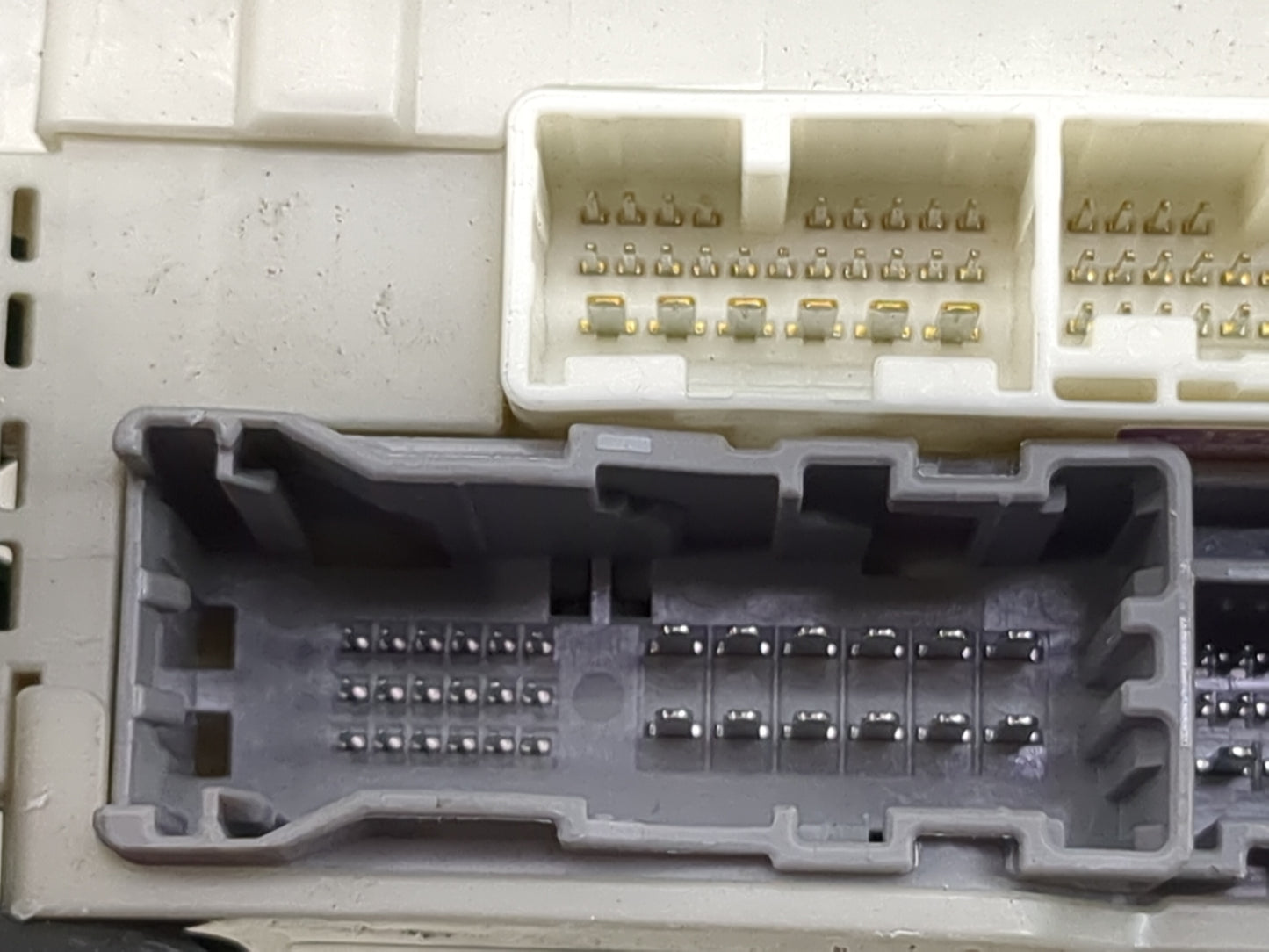 2018 Lincoln Continental Fusebox Fuse Box Panel Relay Module P/N:82730-50720 7470-1646-0W Fits OEM Used Auto Parts - Oemused