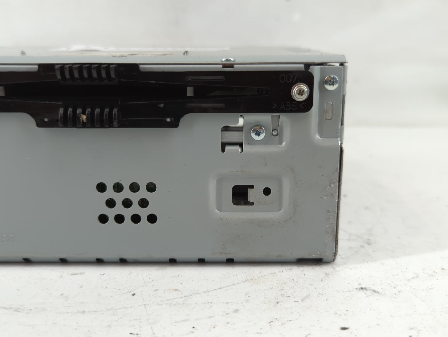 2017-2019 Lincoln Mkc Radio AM FM Cd Player Receiver Replacement P/N:CQ-CJ56N14MD Fits Fits 2017 2018 2019 OEM Used Auto Par