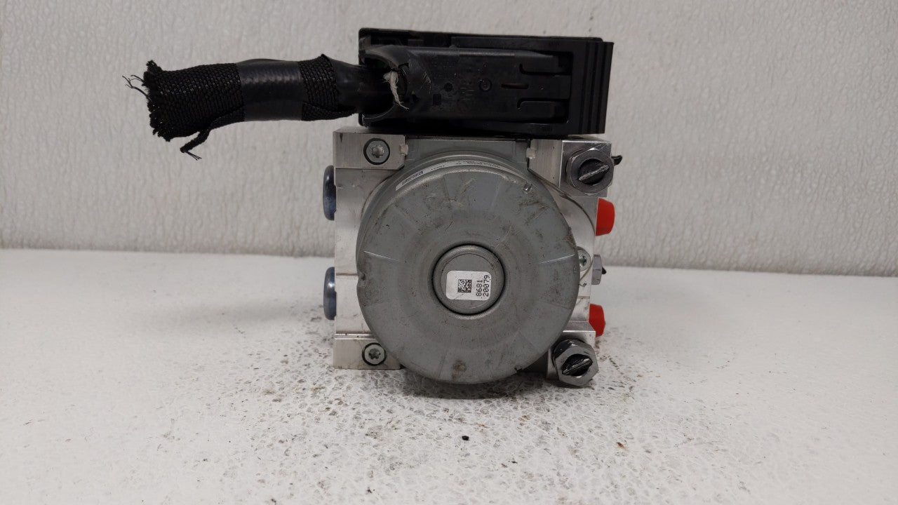 2017-2018 Lincoln Mkc ABS Pump Control Module Replacement Fits Fits 2017 2018 OEM Used Auto Parts - Oemusedautoparts1.com