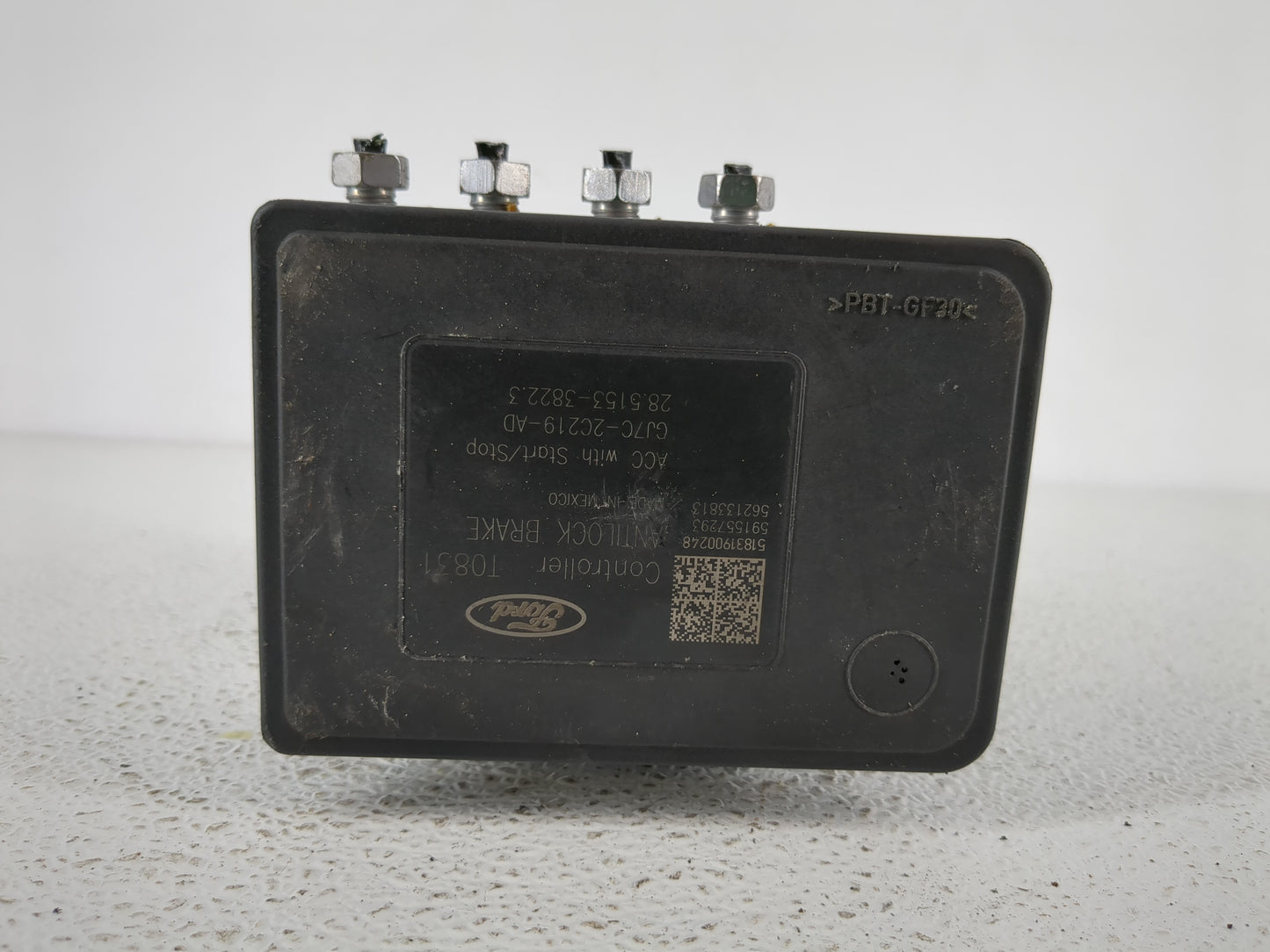 2017-2018 Lincoln Mkc ABS Pump Control Module Replacement P/N:GJ7C-2C405-AE Fits Fits 2017 2018 OEM Used Auto Parts - Oemuse