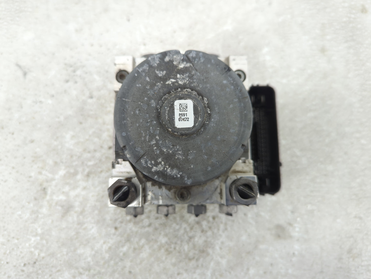 2017-2018 Lincoln Mkc ABS Pump Control Module Replacement P/N:GJ7C-2C405-AE Fits Fits 2017 2018 OEM Used Auto Parts - Oemuse
