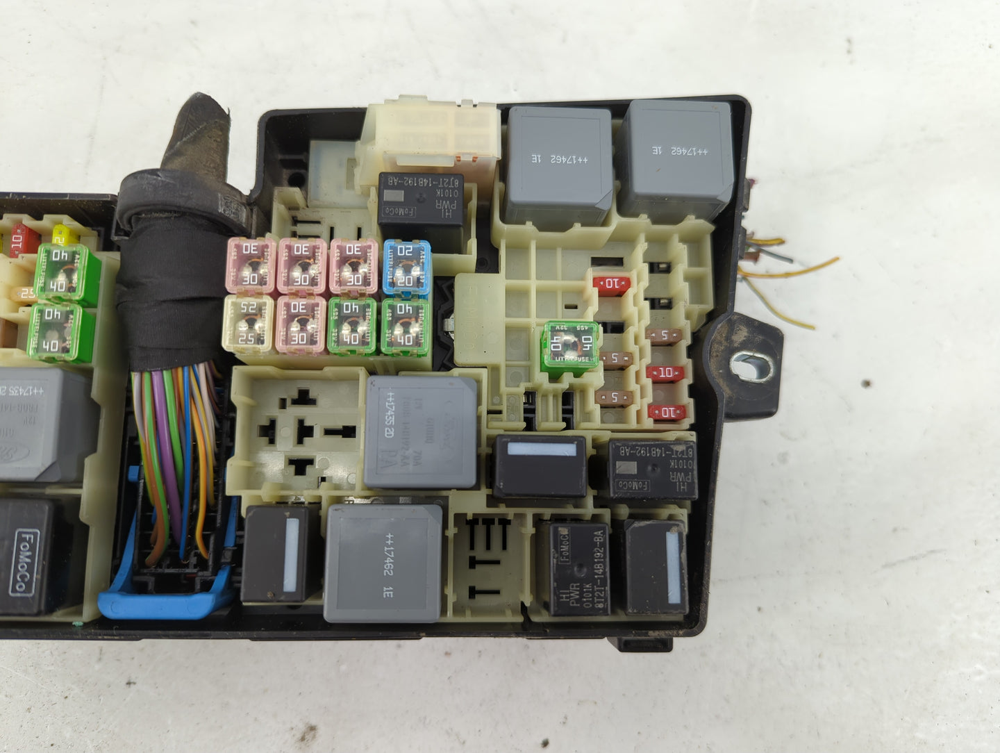 2018-2019 Lincoln Mkc Fusebox Fuse Box Panel Relay Module P/N:GJ7T-14A076-BA 19648 000 001, 21090 000 001 Fits Fits 2018 201