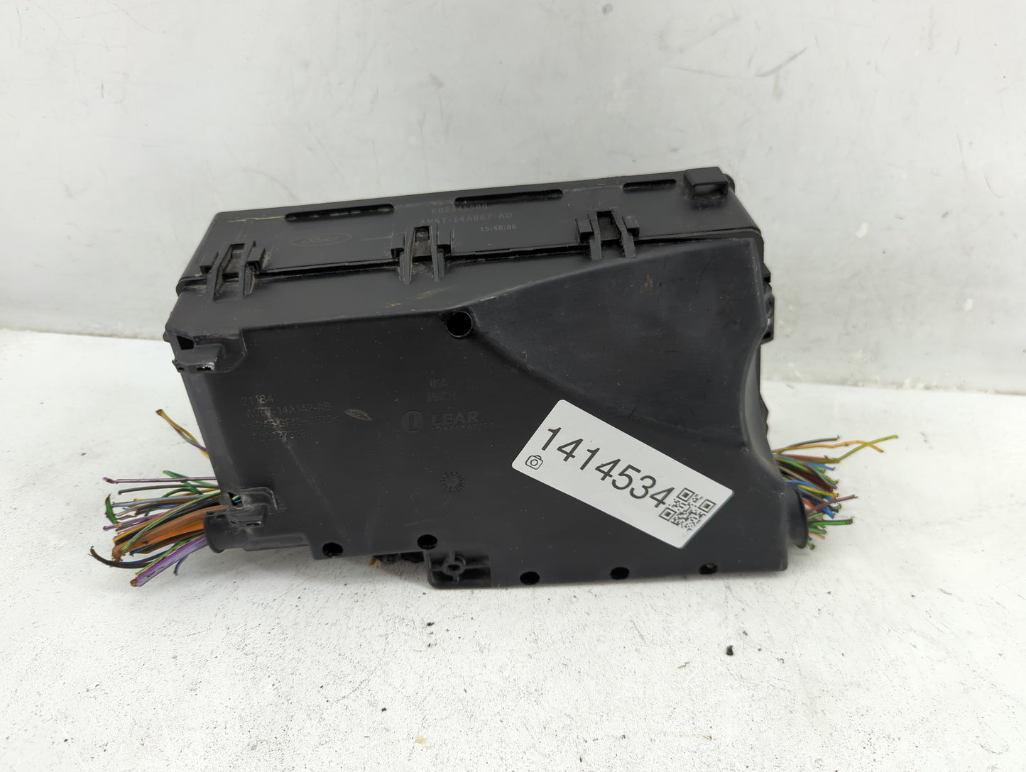 2018-2019 Lincoln Mkc Fusebox Fuse Box Panel Relay Module P/N:GJ7T-14A076-BA 19648 000 001, 21090 000 001 Fits Fits 2018 201