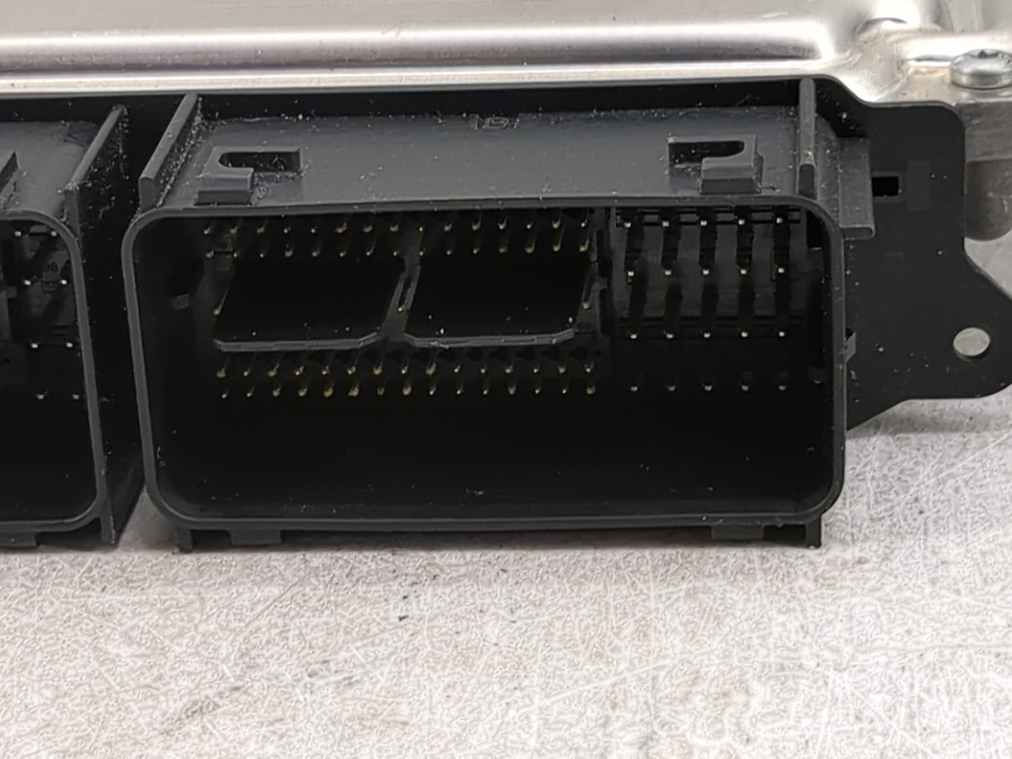 2018 Lincoln Mkc PCM Engine Control Computer ECU ECM PCU OEM P/N:HJ7A-12A650-DA HS7A-12B684-JA Fits Fits 2015 2016 2017 2019