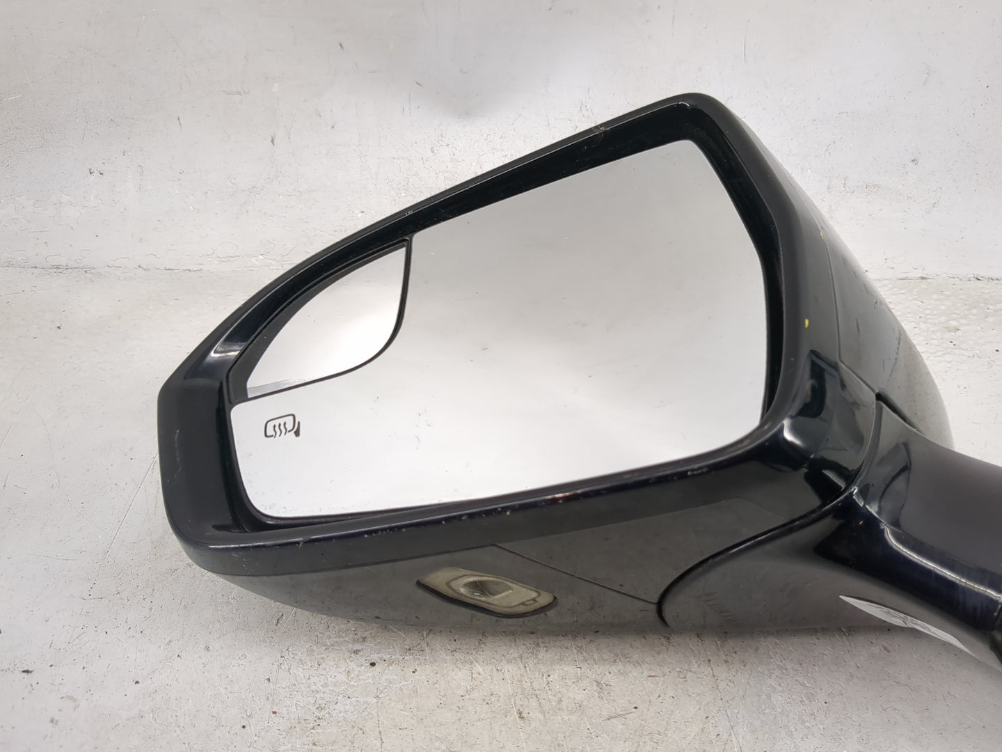 2016-2019 Lincoln Mkc Driver Side View Mirror - Left Door Mirror OEM Used - Oemusedautoparts1.com