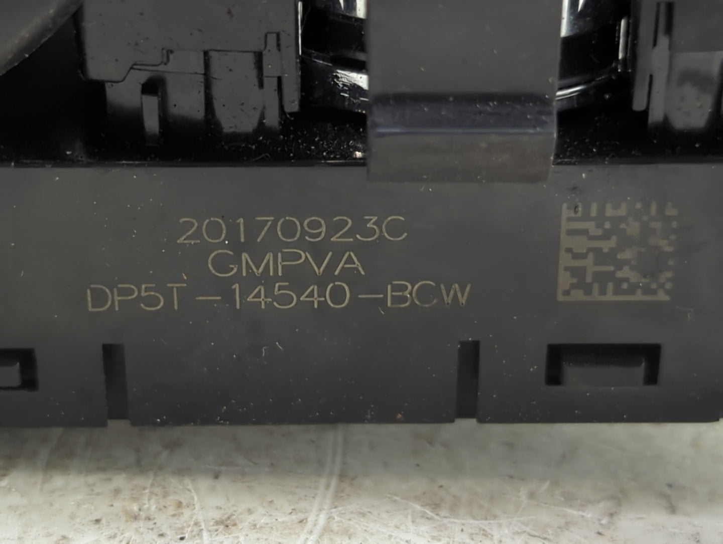 2015-2019 Lincoln Mkc Master Power Window Switch Replacement Driver Side Left P/N:DP5T-14540-BCW Fits OEM Used Auto Parts - 
