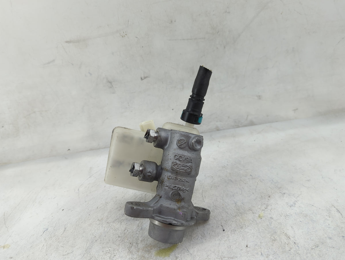 2015-2019 Lincoln Mkc Brake Master Cylinder 1498820 - Oemusedautoparts1.com