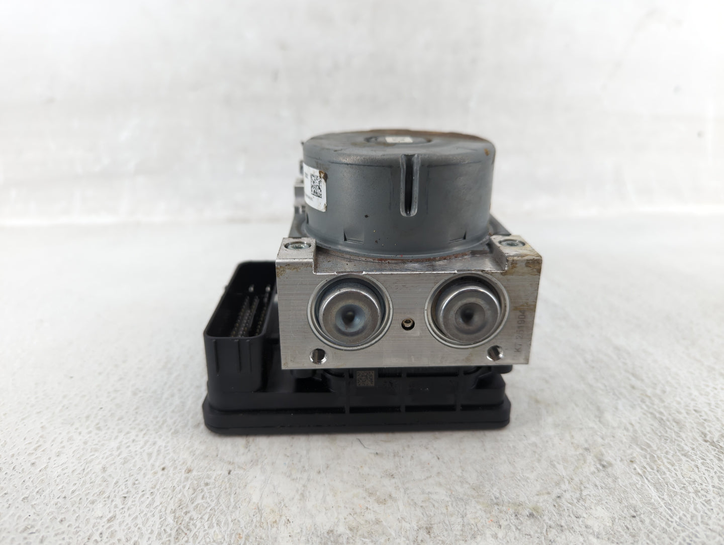 2017-2018 Lincoln Mkc ABS Pump Control Module Replacement P/N:GJ7C-2C405-AE Fits Fits 2017 2018 OEM Used Auto Parts - Oemuse