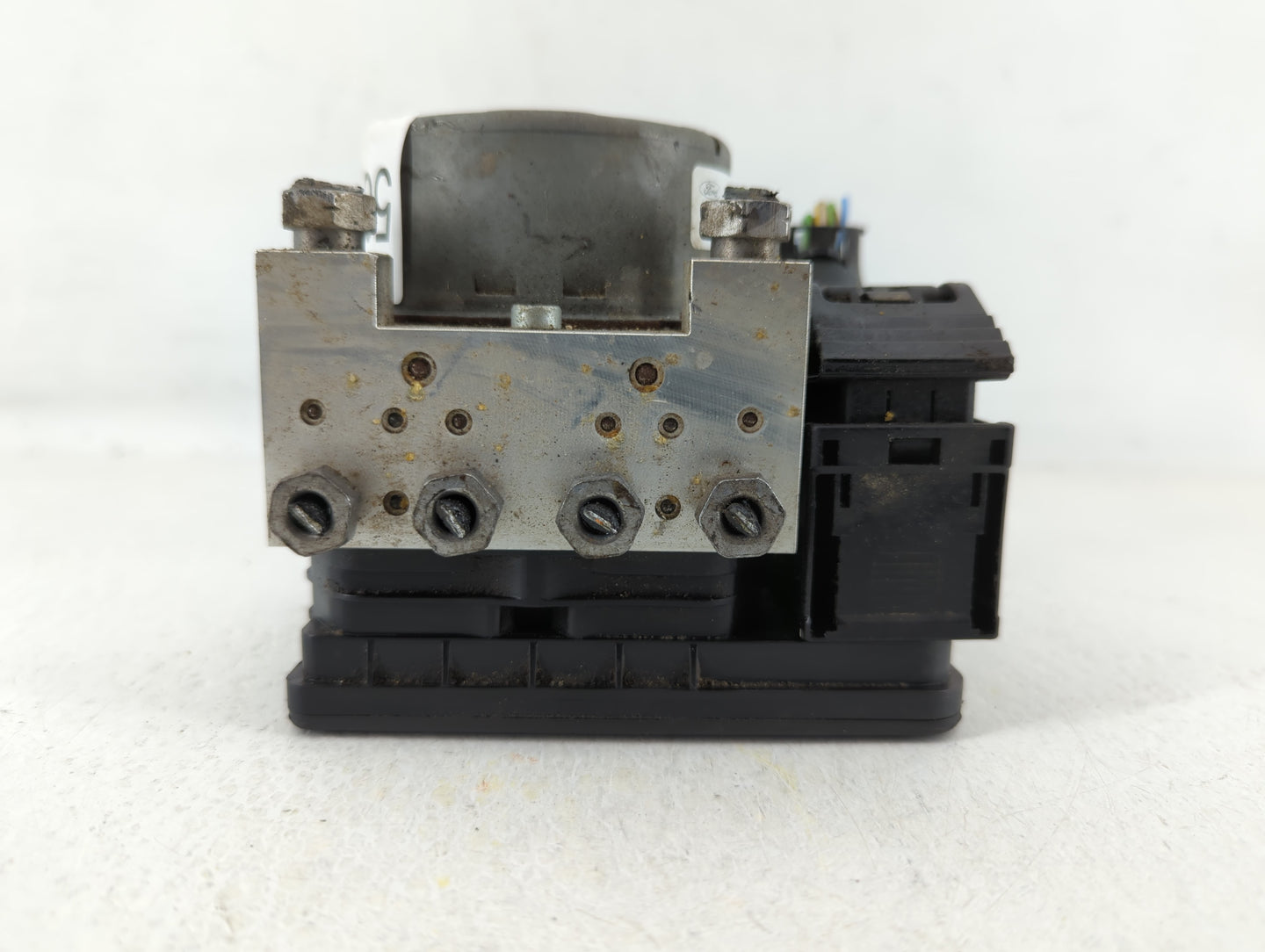 2017-2018 Lincoln Mkc ABS Pump Control Module Replacement P/N:GJ7C-2C405-AE Fits Fits 2017 2018 OEM Used Auto Parts - Oemuse