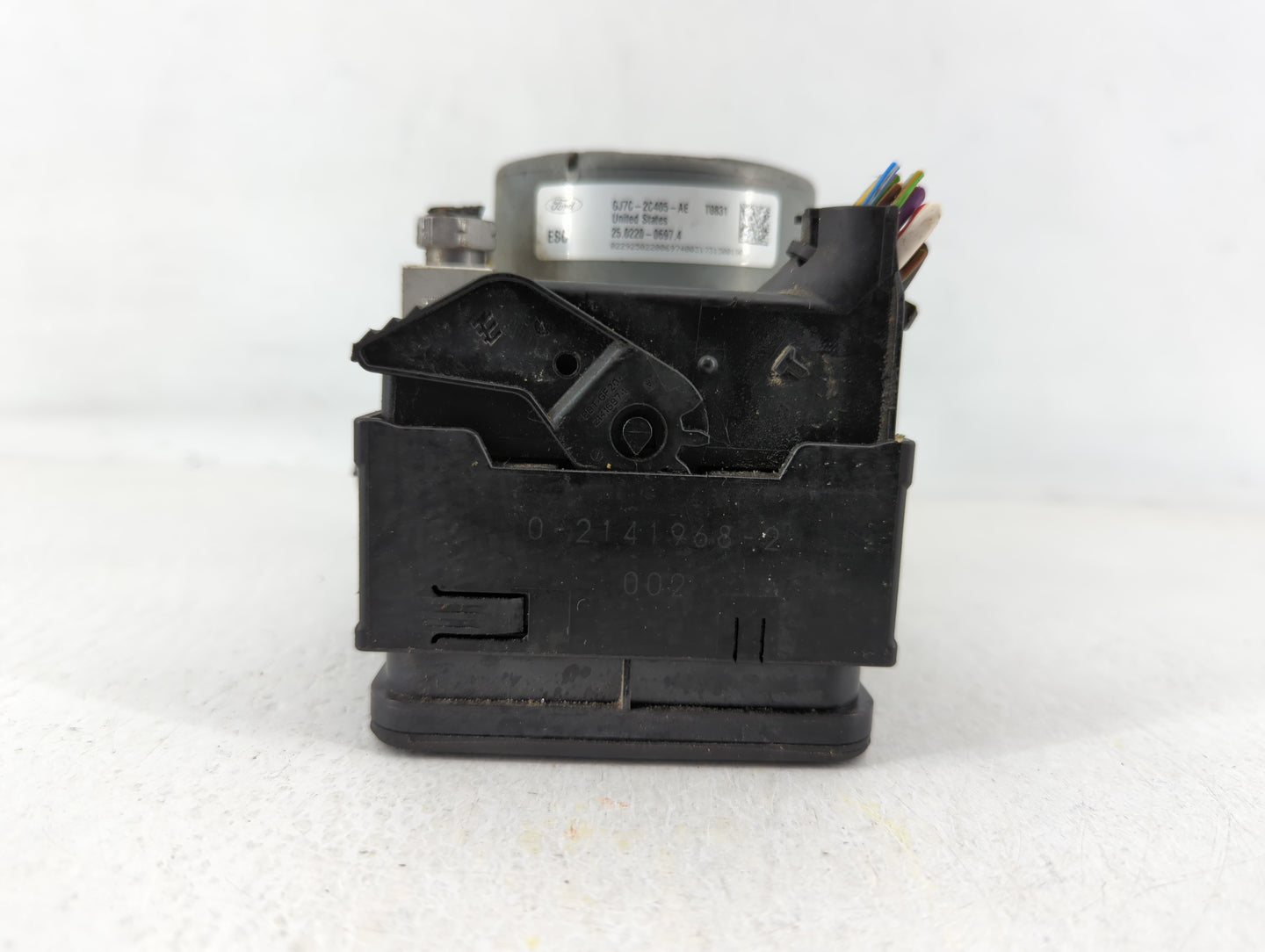 2017-2018 Lincoln Mkc ABS Pump Control Module Replacement P/N:GJ7C-2C405-AE Fits Fits 2017 2018 OEM Used Auto Parts - Oemuse