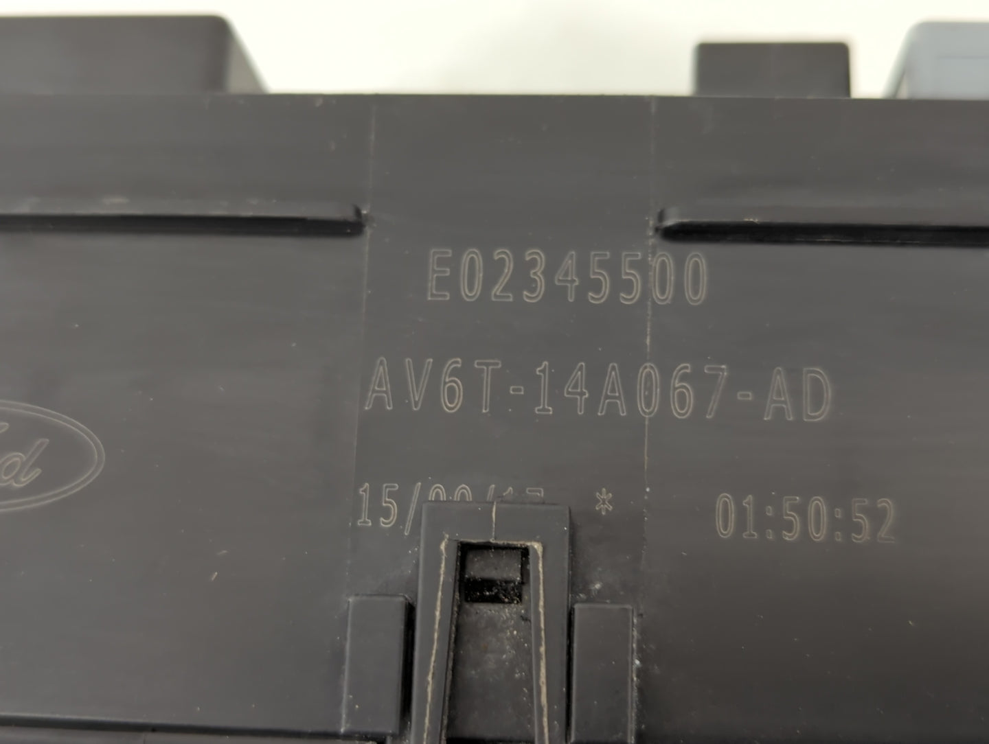 2018-2019 Lincoln Mkc Fusebox Fuse Box Panel Relay Module P/N:AV6T-14A067-AD Fits Fits 2018 2019 OEM Used Auto Parts - Oemus