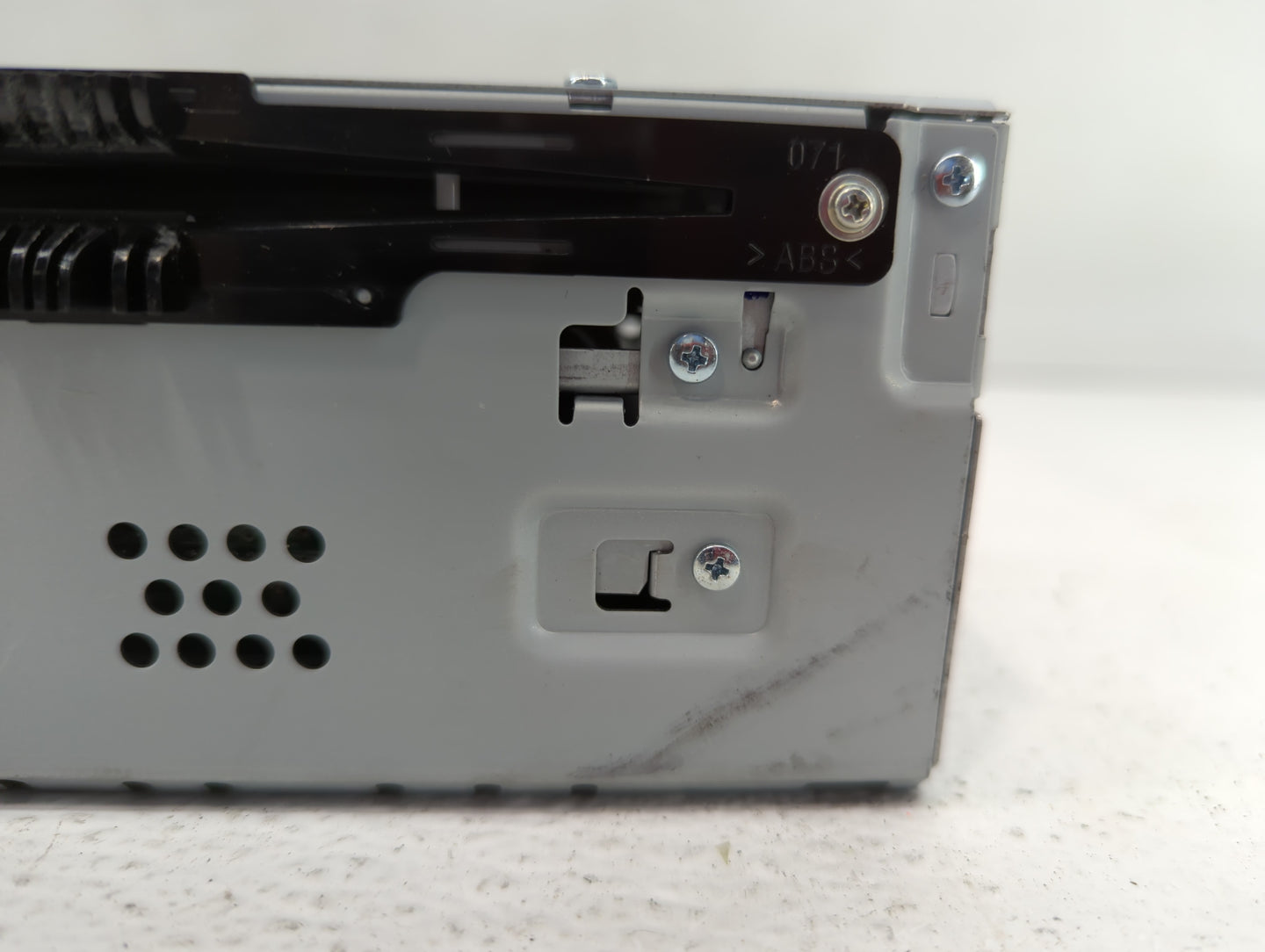 2017-2019 Lincoln Mkc Radio AM FM Cd Player Receiver Replacement P/N:GJ7T-19C107-DD Fits Fits 2017 2018 2019 OEM Used Auto P