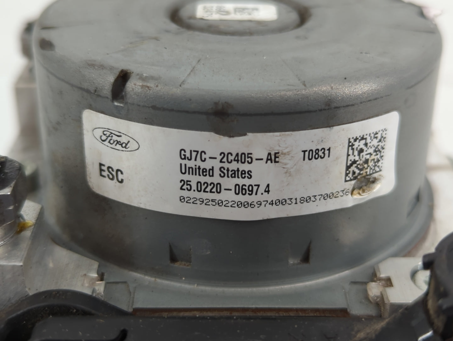 2017-2018 Lincoln Mkc ABS Pump Control Module Replacement P/N:GJ7C-2C405-AE Fits Fits 2017 2018 OEM Used Auto Parts - Oemuse