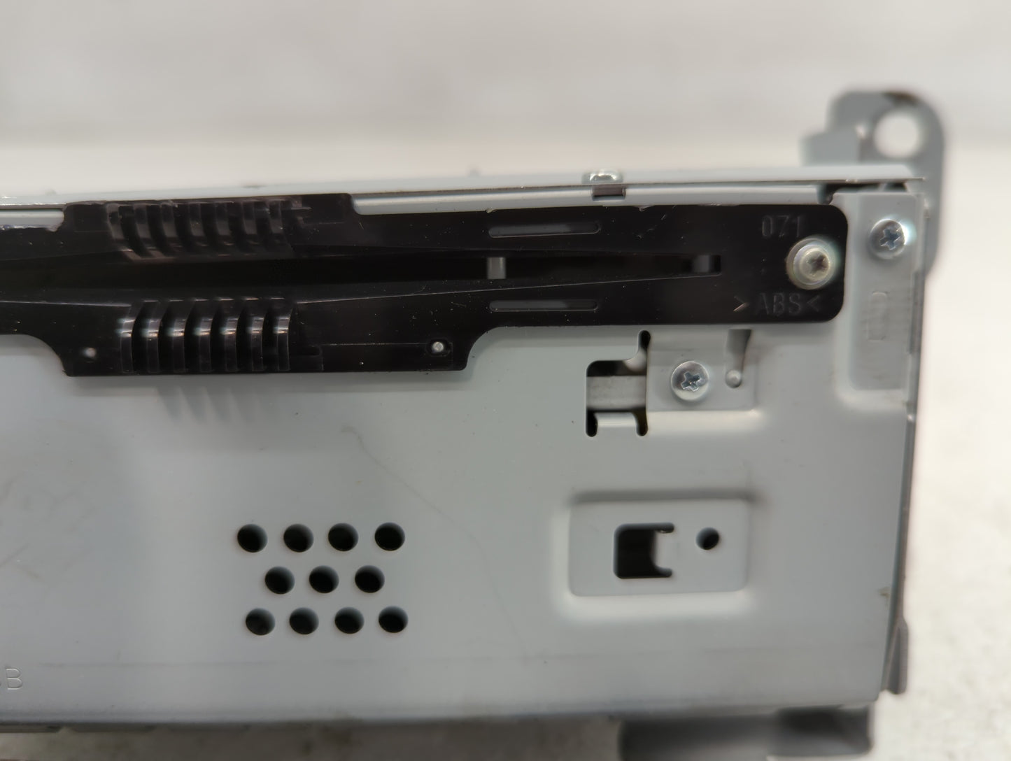 2017-2019 Lincoln Mkc Radio AM FM Cd Player Receiver Replacement P/N:GJ7T-19C107-DD Fits Fits 2017 2018 2019 OEM Used Auto P