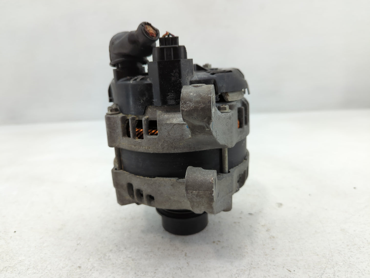 2015-2019 Lincoln Mkc Alternator Replacement Generator Charging Assembly Engine OEM P/N:G2GT-10300-AA Fits OEM Used Auto Par