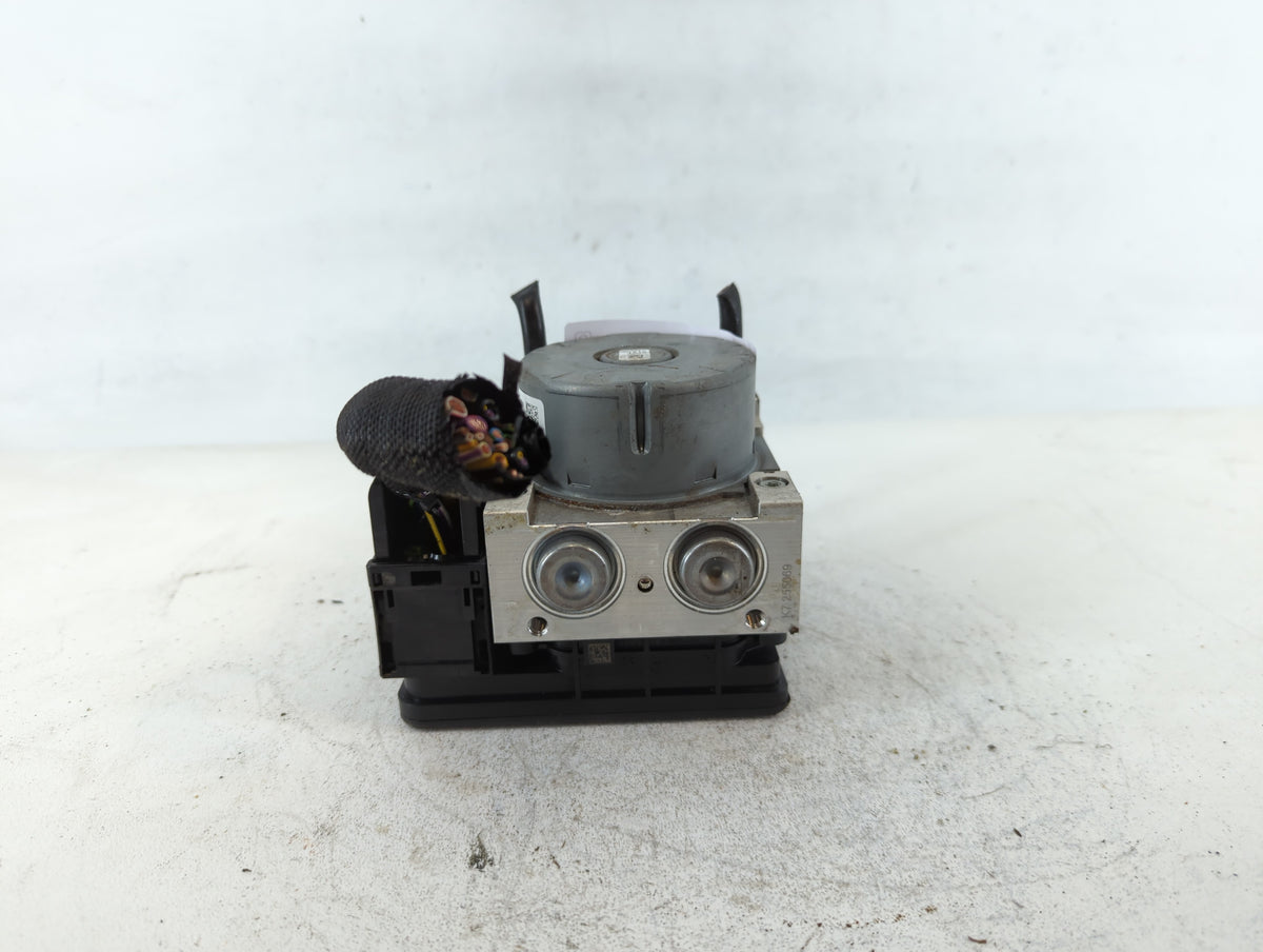 2017-2018 Lincoln Mkc Anti-Lock Brake ABS Pump Module Actuator OEM P/N:GL7C-2C405-AE Fits Fits 2017 2018 OEM Used Auto Parts