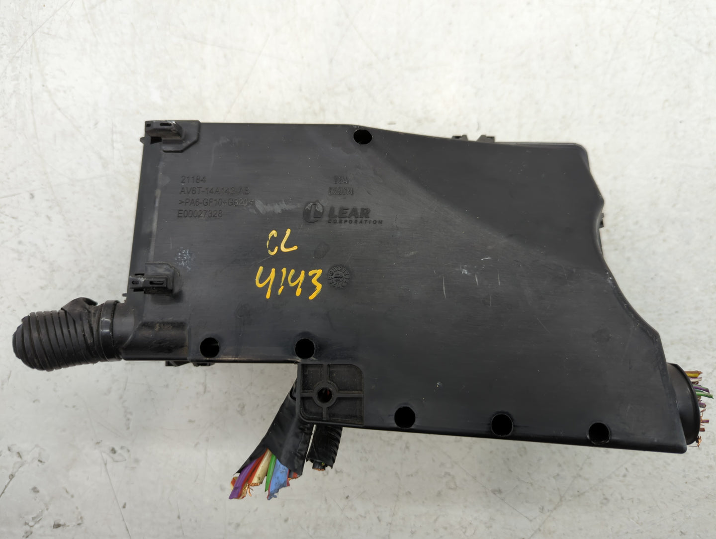 2018-2019 Lincoln Mkc Fusebox Fuse Box Panel Relay Module P/N:GJ7T-14A076-BA 19648 000 001, 21090 000 0001 Fits Fits 2018 20
