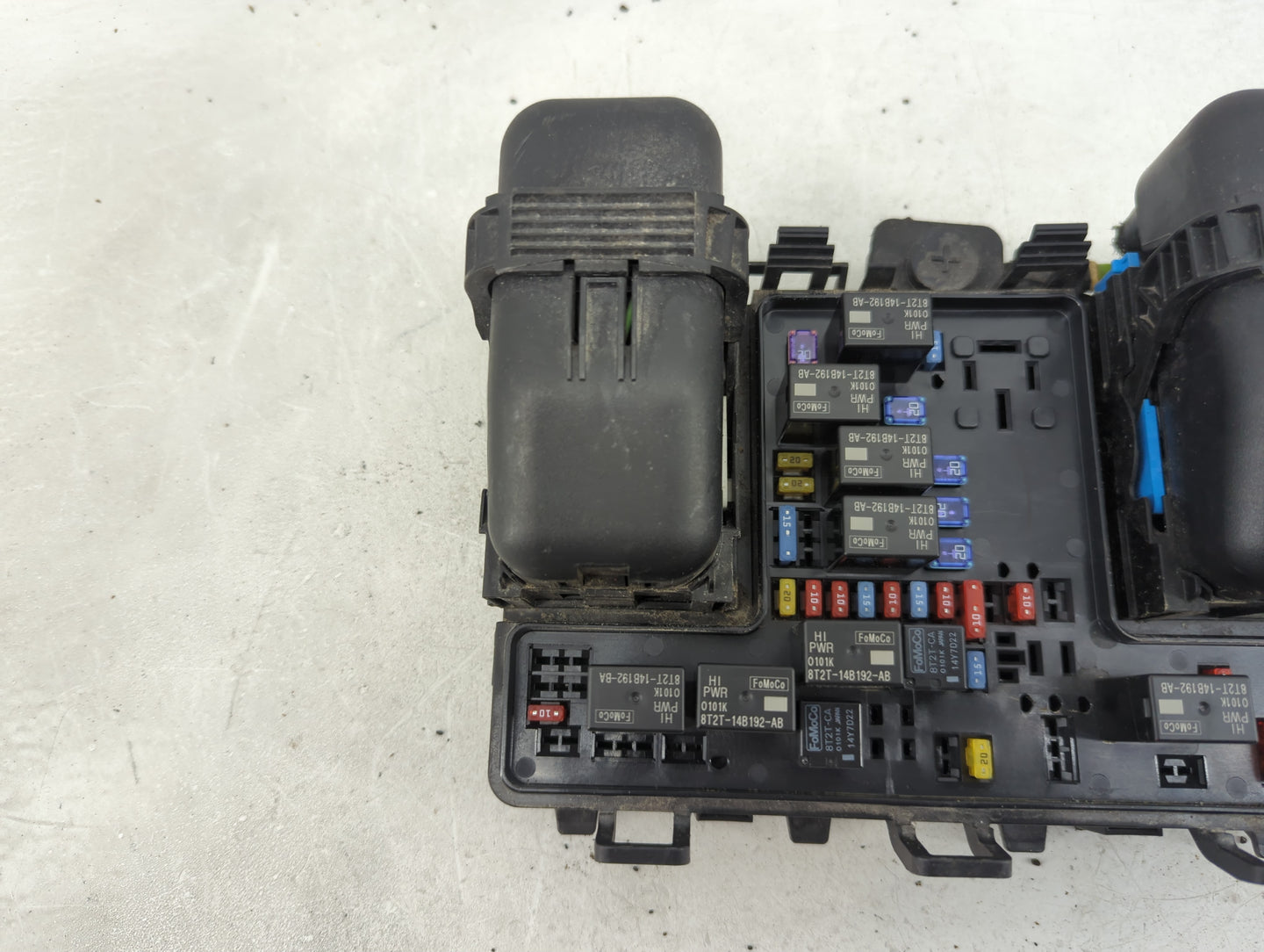 2018 Lincoln Mkx Fusebox Fuse Box Panel Relay Module P/N:G2GT14A075AA Fits OEM Used Auto Parts - Oemusedautoparts1.com