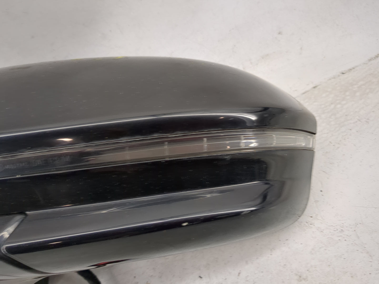 2016-2018 Lincoln Mkx Driver Side View Mirror - Left Door Mirror OEM Used - Oemusedautoparts1.com