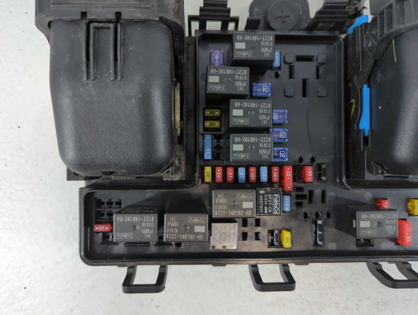 2018 Lincoln Mkx Fusebox Fuse Box Panel Relay Module P/N:PA66-GF14 Fits OEM Used Auto Parts - Oemusedautoparts1.com