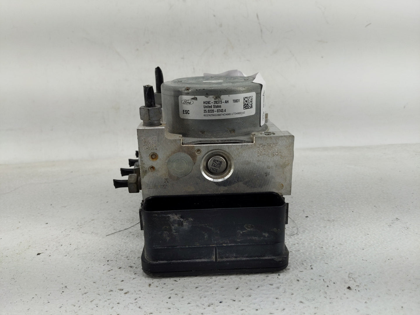 2017-2018 Lincoln Mkz ABS Pump Control Module Replacement P/N:HG9C-2B373-AH Fits Fits 2017 2018 OEM Used Auto Parts - Oemuse