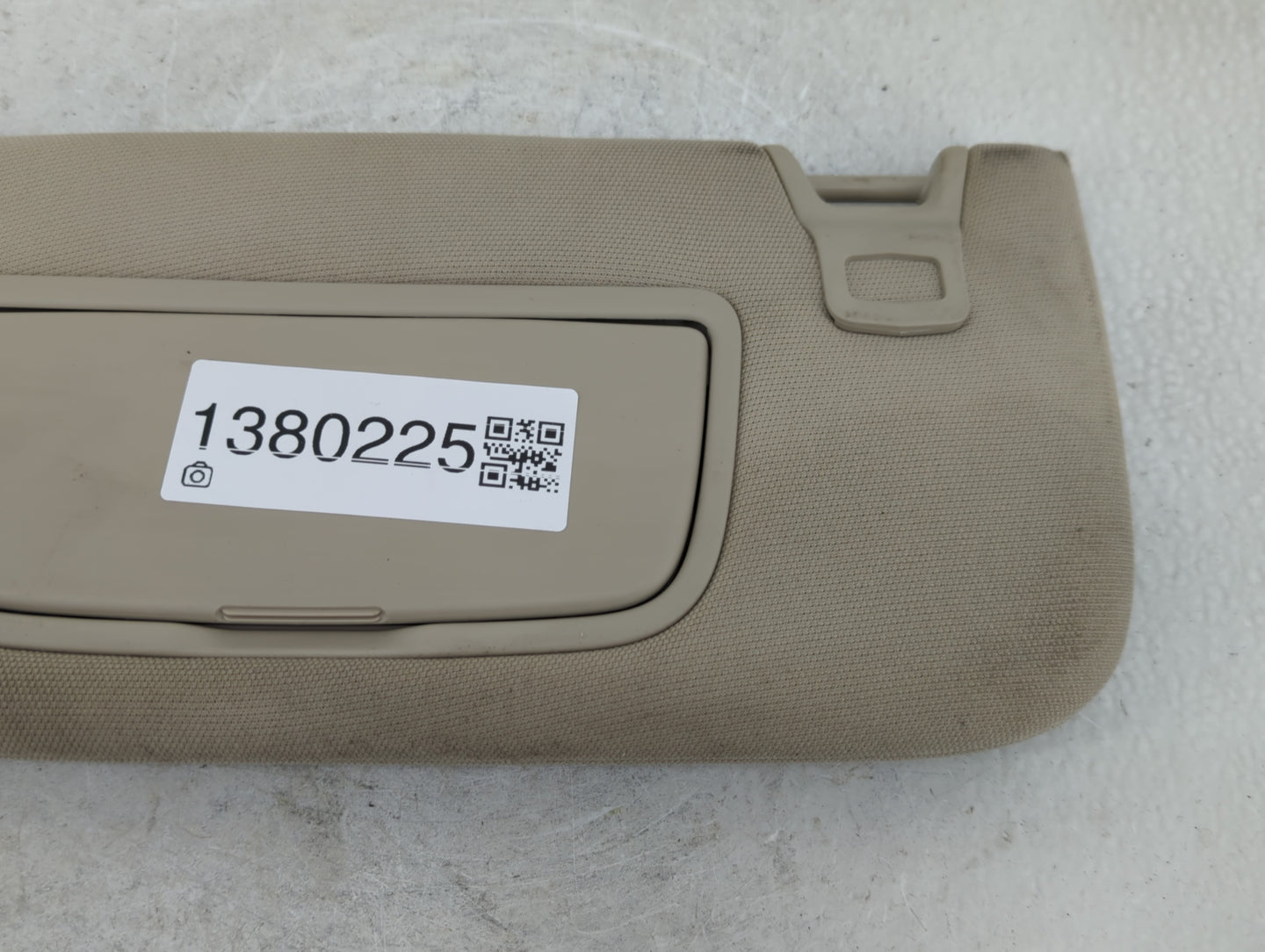 2018 Lincoln Mkz Sun Visor Shade Replacement Driver Left Mirror Fits OEM Used Auto Parts - Oemusedautoparts1.com