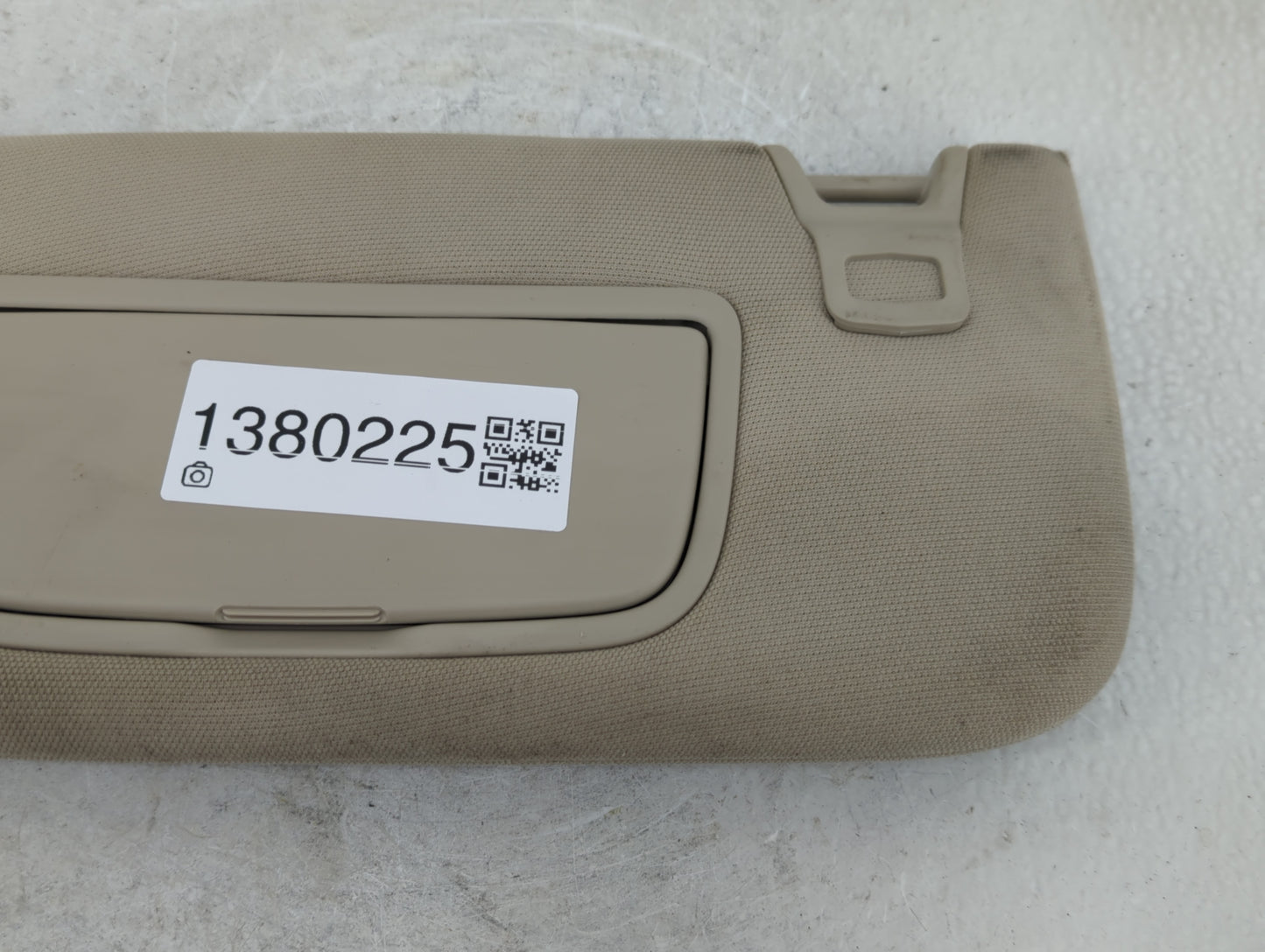 2018 Lincoln Mkz Sun Visor Shade Replacement Driver Left Mirror Fits OEM Used Auto Parts - Oemusedautoparts1.com