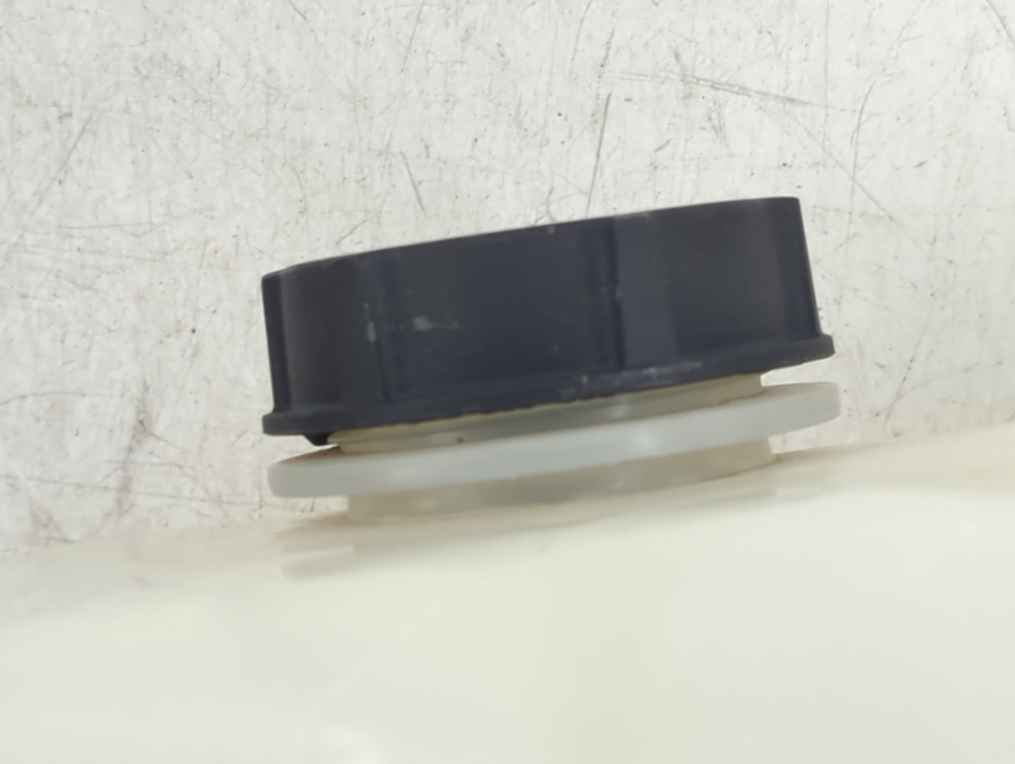 2017-2020 Lincoln Mkz Radiator Coolant Overflow Expansion Tank Bottle 1449932 - Oemusedautoparts1.com