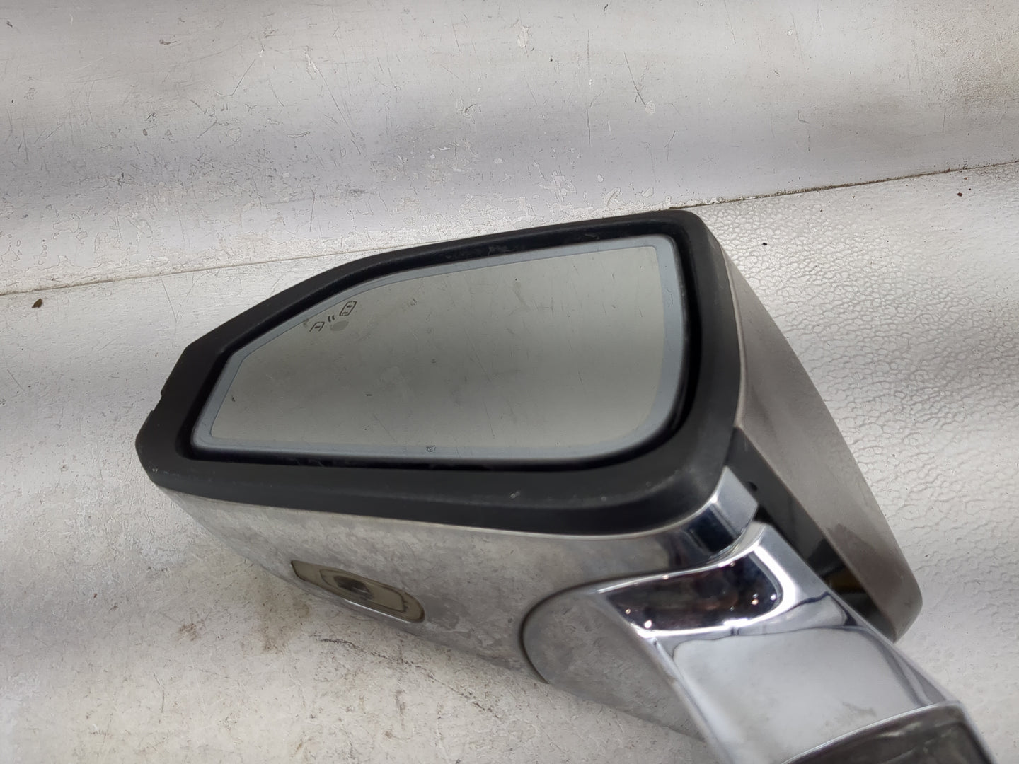 2016-2018 Lincoln Mkz Driver Side View Mirror - Left Door Mirror OEM Used - Oemusedautoparts1.com