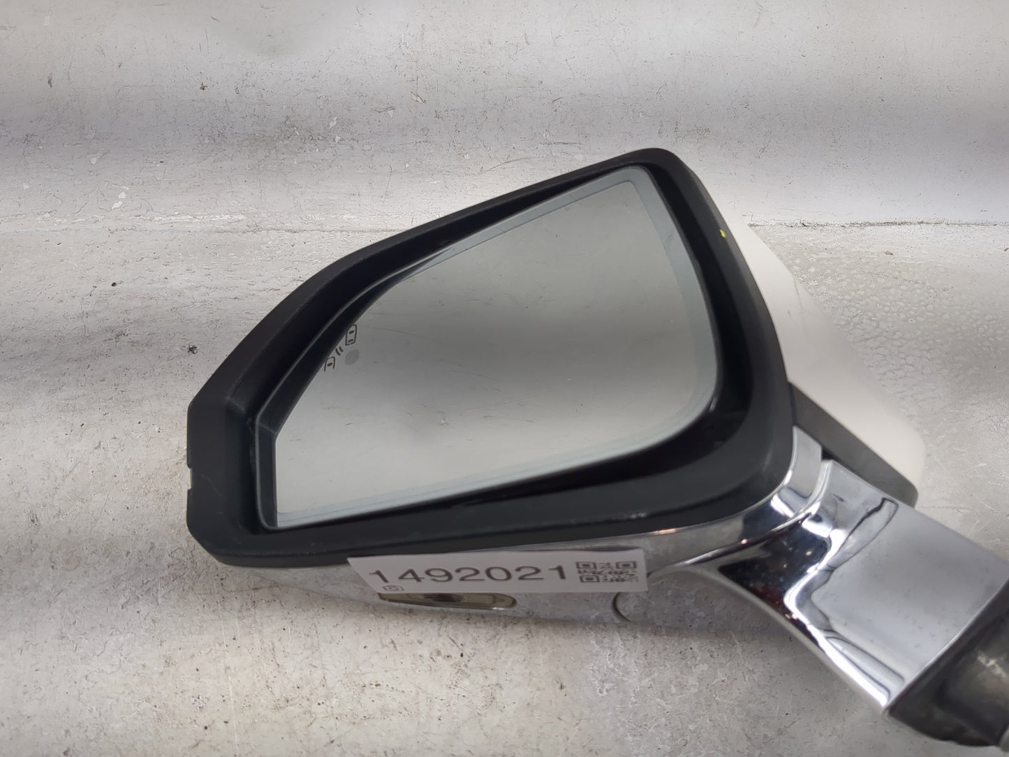 2017-2020 Lincoln Mkz Driver Side View Mirror - Left Door Mirror OEM Used - Oemusedautoparts1.com