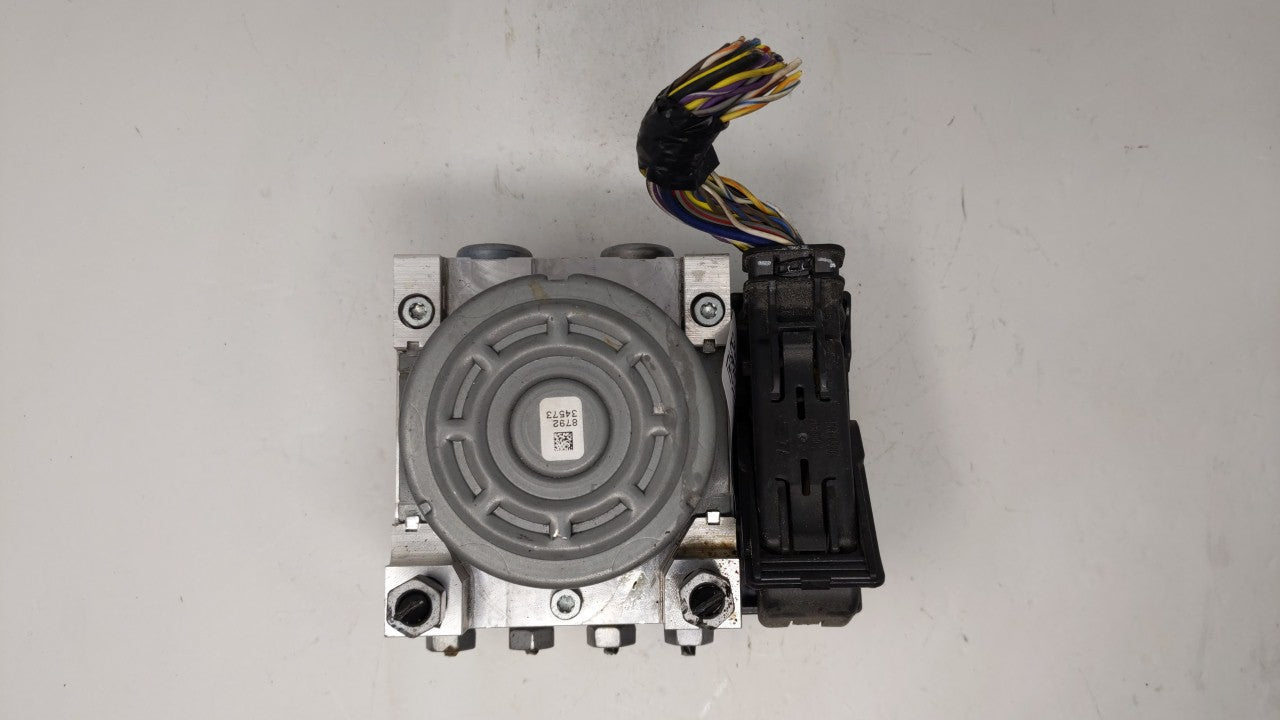 2017-2018 Lincoln Mkz ABS Pump Control Module Replacement P/N:HG9C-2B373-AH HG9C-2B373-CF, HG9C-2C219-MF Fits Fits 2017 2018