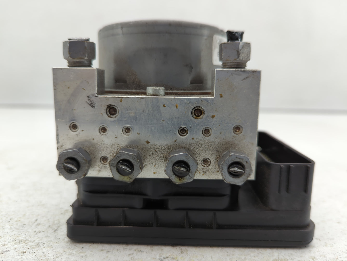 2017-2018 Lincoln Mkz ABS Pump Control Module Replacement P/N:HG9C-2B373-AH Fits Fits 2017 2018 OEM Used Auto Parts - Oemuse