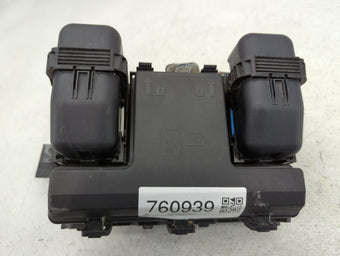 compare product 2017-2020 Lincoln Mkz Fusebox Fuse Box Panel Relay Module P/N:G2GT14A075AA Fits Fits 2017 2018 2019 2020 OEM Used Auto Parts
