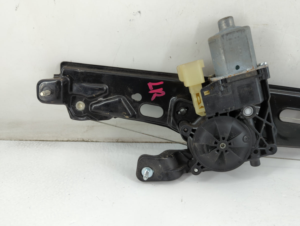 Lincoln Navigator Driver Left Rear Window Regulator 886663 - Oemusedautoparts1.com