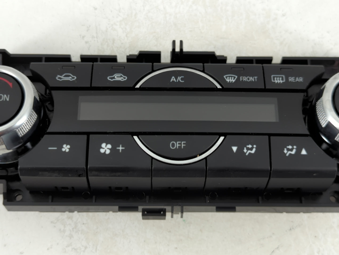 2017-2018 Mazda 3 Climate Control Module Temperature AC/Heater Replacement P/N:K4000 8A29D Fits Fits 2017 2018 OEM Used Auto