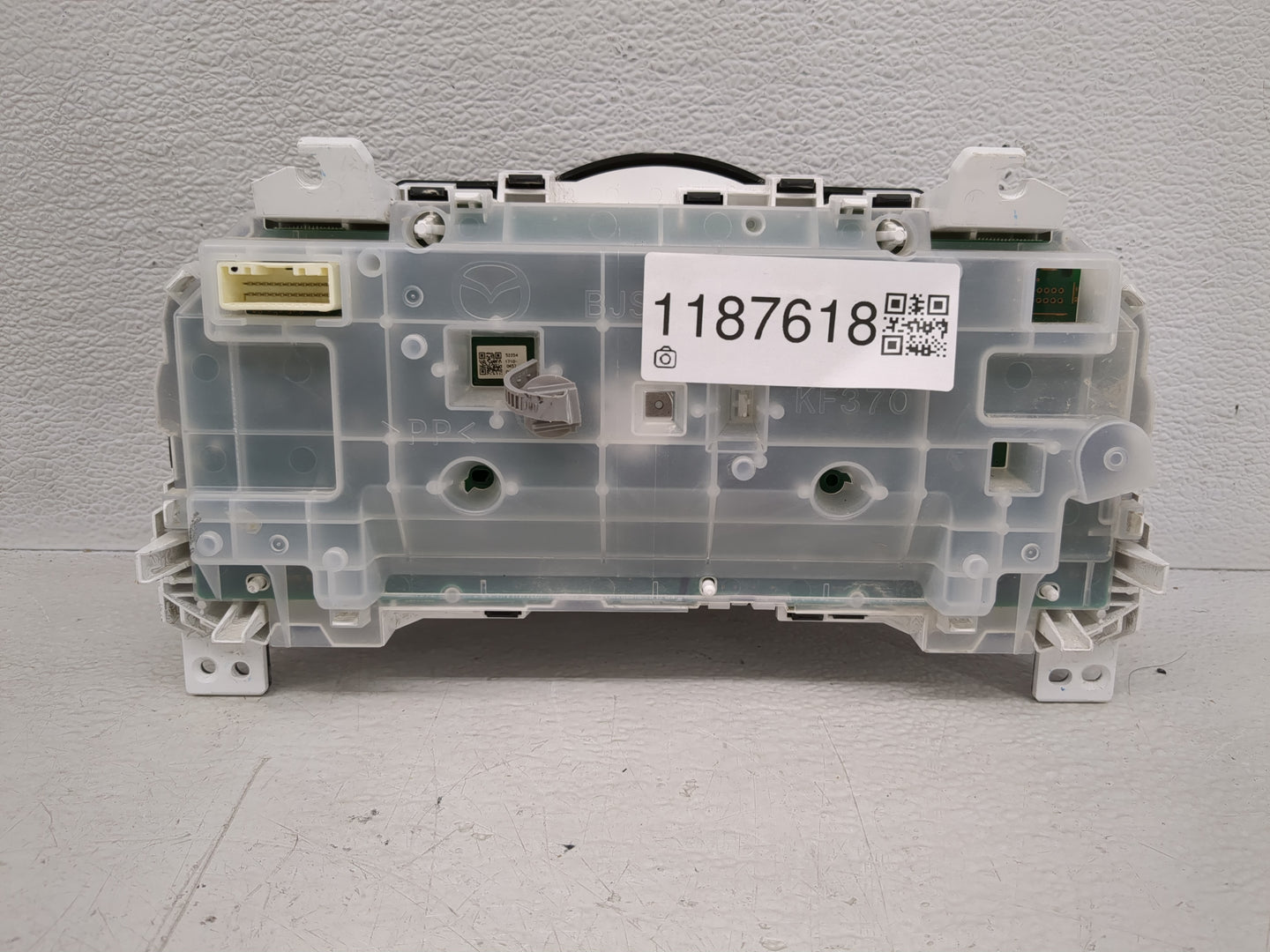 2017-2018 Mazda 3 Instrument Cluster Speedometer Gauges P/N:59 BEEJA Fits Fits 2017 2018 OEM Used Auto Parts - Oemusedautopa