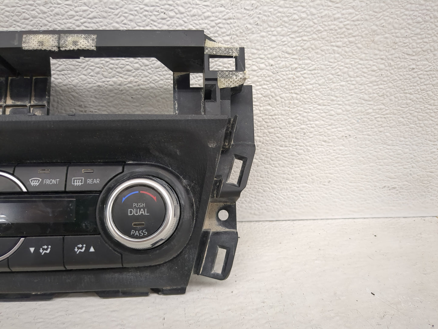 2017-2018 Mazda 3 Climate Control Module Temperature AC/Heater Replacement P/N:GALH-18C612-FD Fits Fits 2017 2018 OEM Used A
